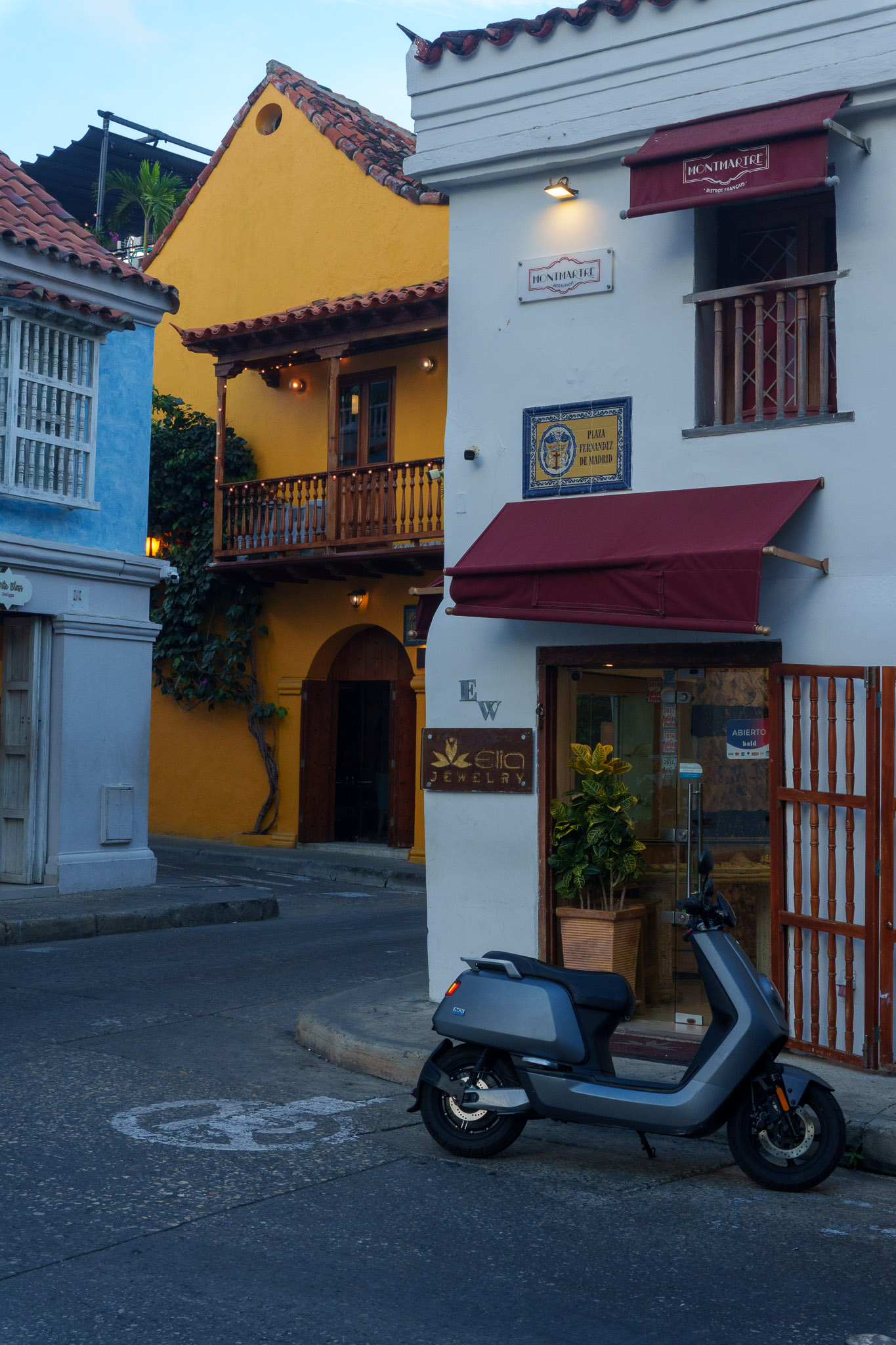 HorizonHugo Colombia Cartagena 02
