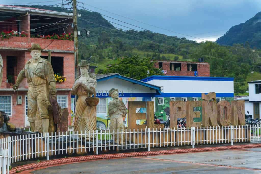 Sculpture in the city center and main place of El Penon