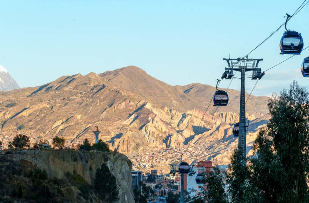 Teleferico and mountain in la paz