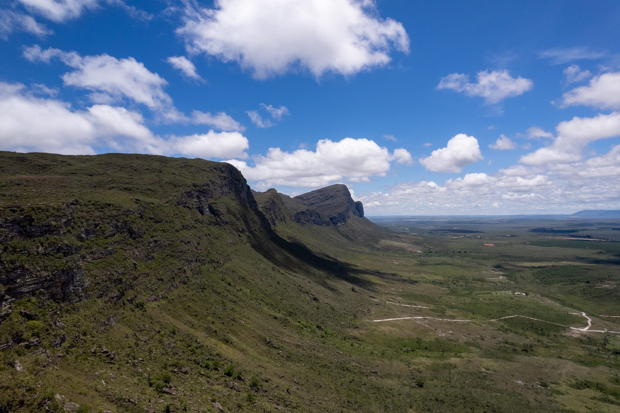 Aerial view of the Begining of the Pati plateau, with the 'subida dos Aleixos', Bahia, Brazil.